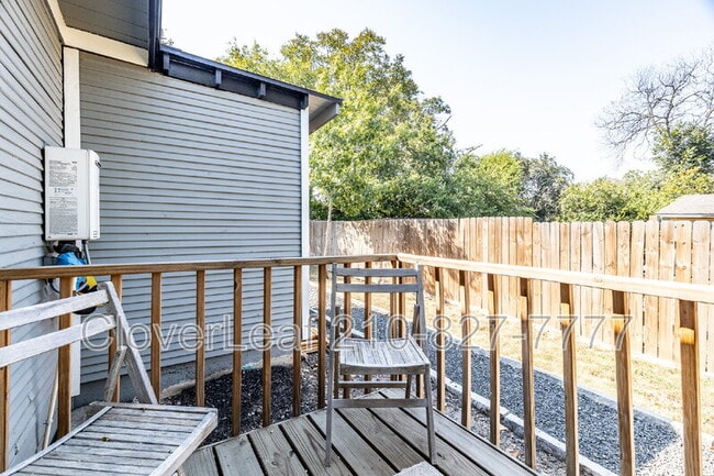 Building Photo - 210 Dumoulin Ave