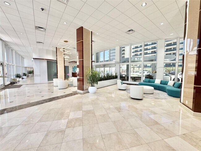 Building Photo - 4100 Galt Ocean Dr