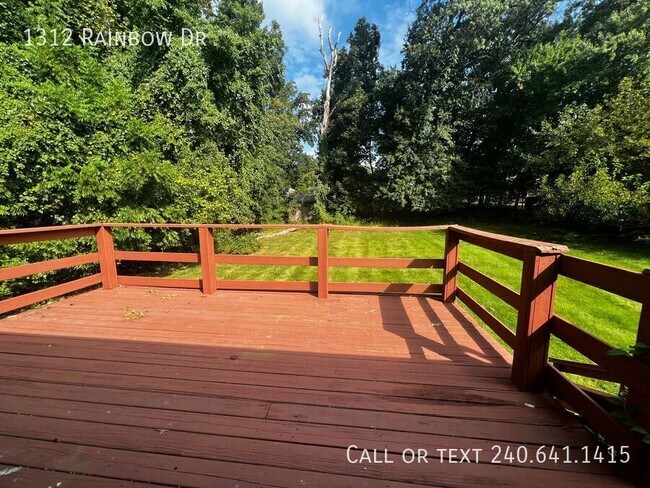 Building Photo - 1312 Rainbow Dr