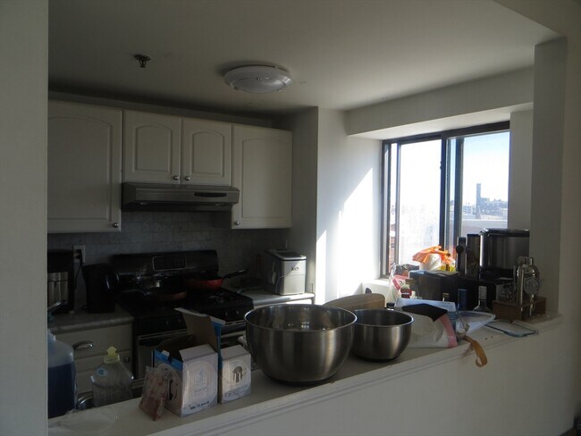 Building Photo - 15 N Beacon St