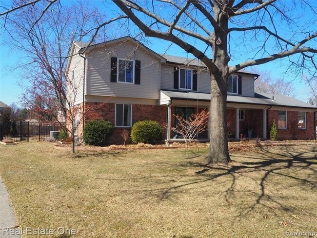 Building Photo - 5837 Folkstone Dr