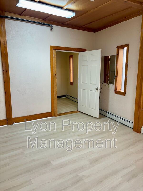 Building Photo - 262 Illinois St