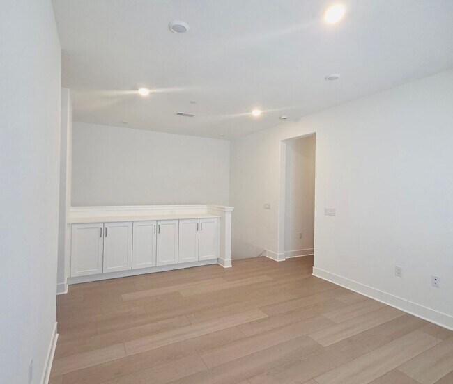 Building Photo - 625 Gadwall
