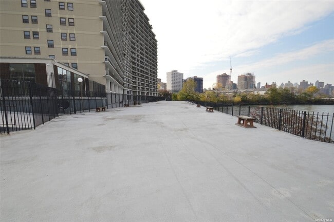 Building Photo - 25-40-40 Shore Blvd