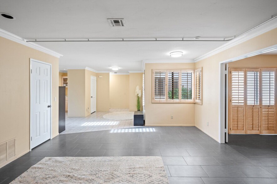 Building Photo - 78990 Bayside Ct