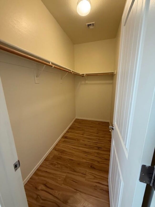 Building Photo - Price Reduced!! 3 bed 2 Bath in The Villas on Elm Contact Property Pros Property Management