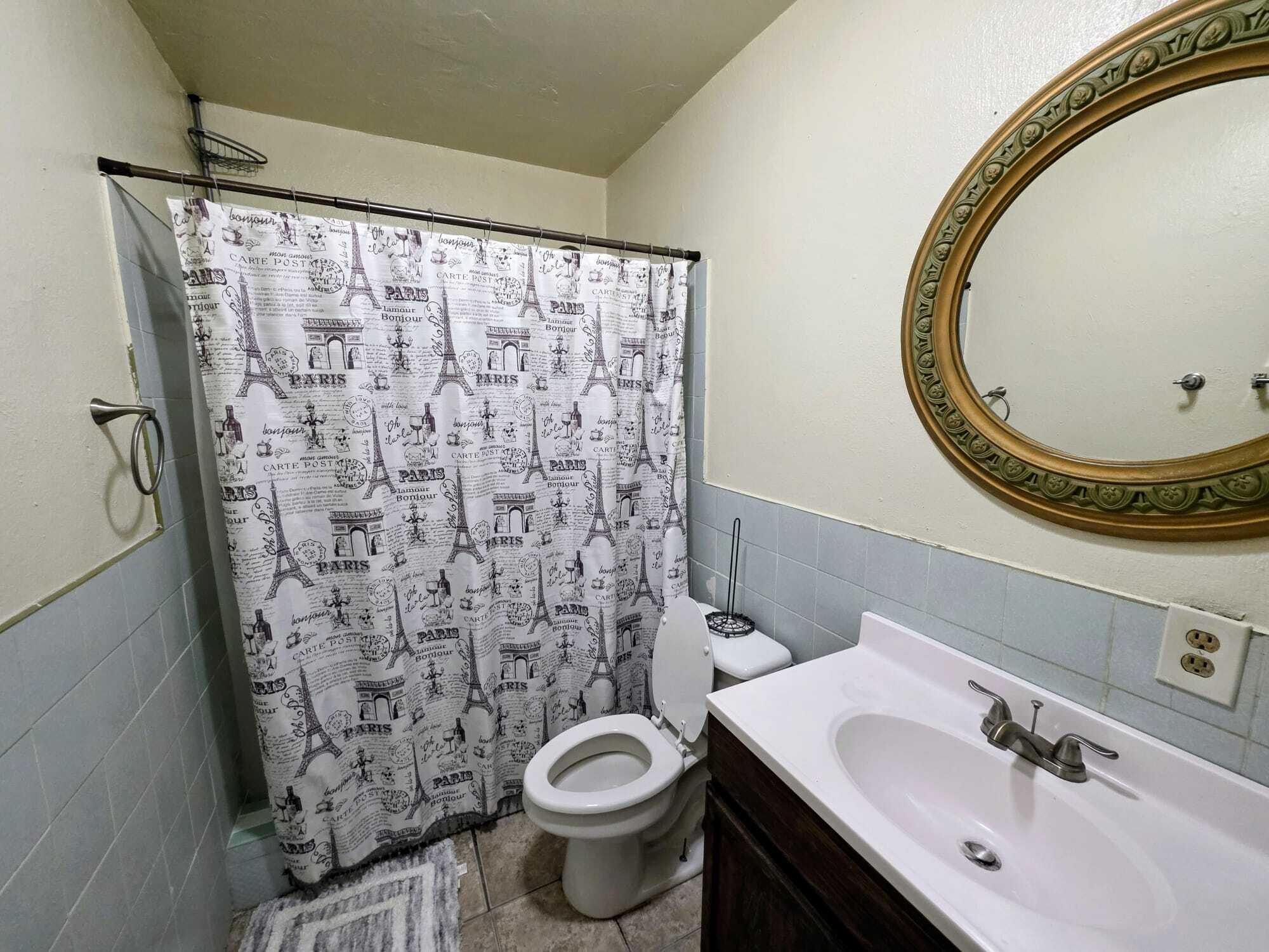 Building Photo - 4616 Central Cir