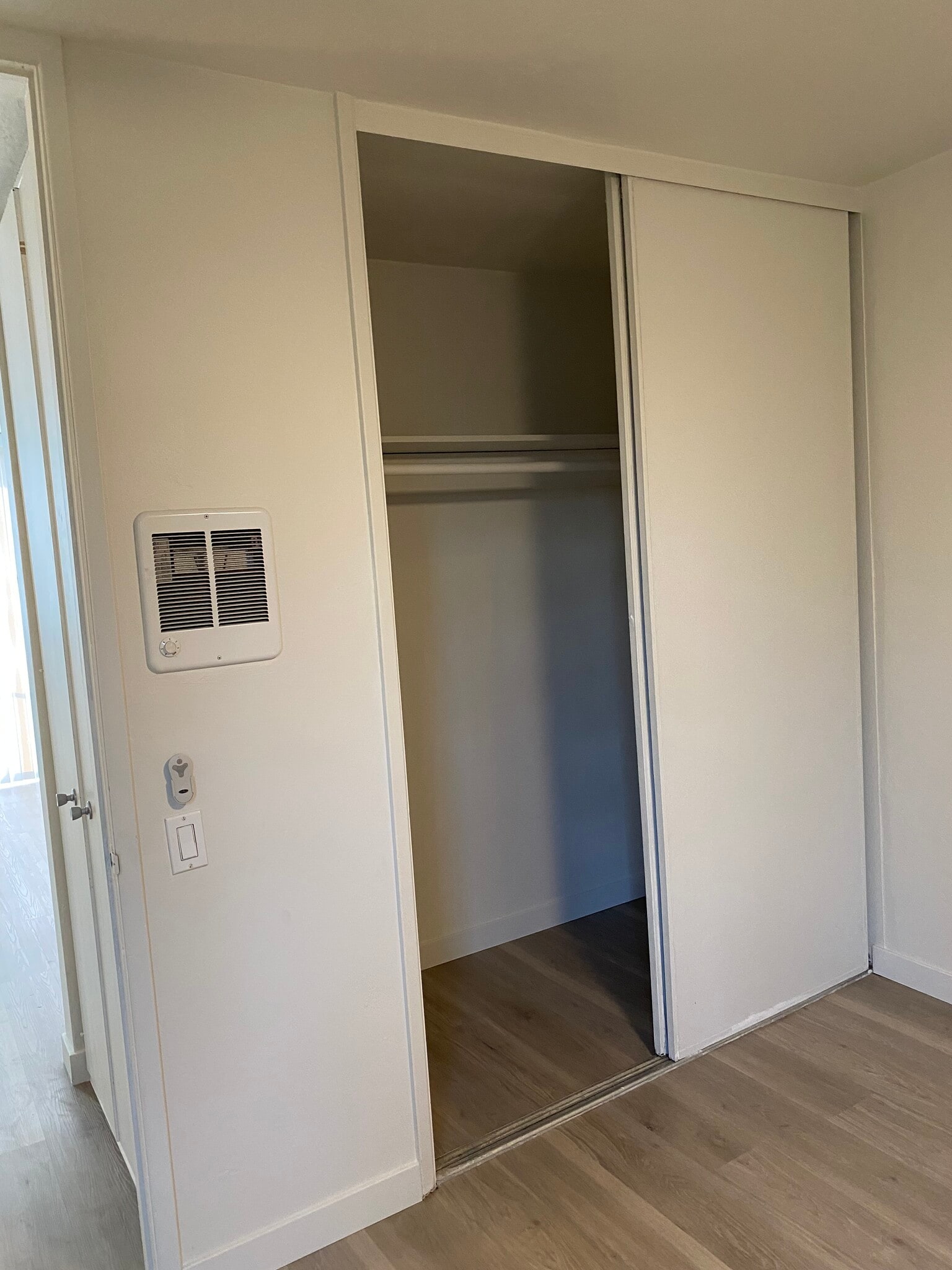 Building Photo - 2020 Albatross St