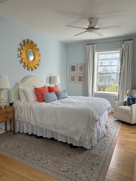 Building Photo - 1711 35th St NW