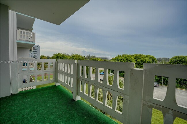 Building Photo - 15600 NW 7th Ave