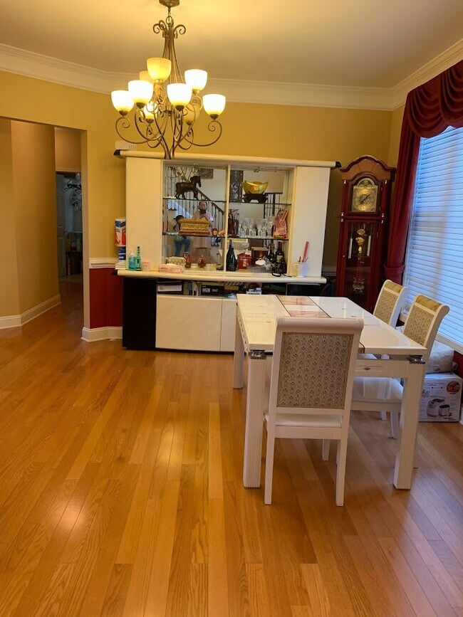 Building Photo - 6007 Windsor Cir