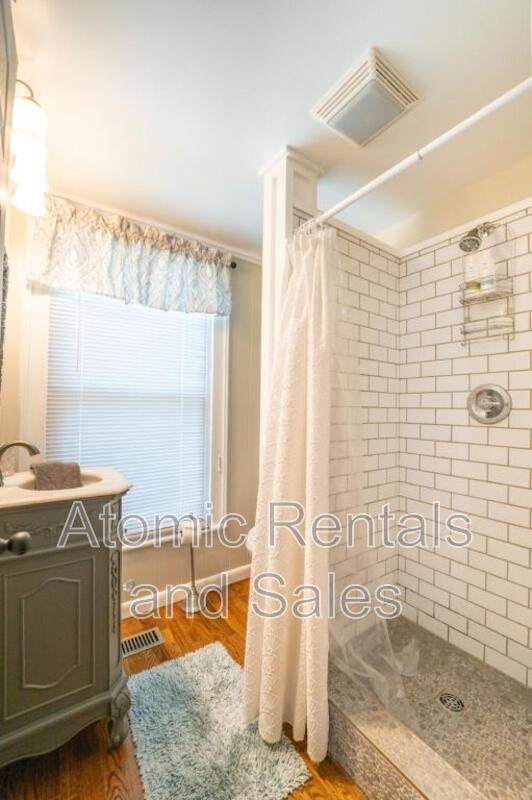 Building Photo - 714 E Jefferson St