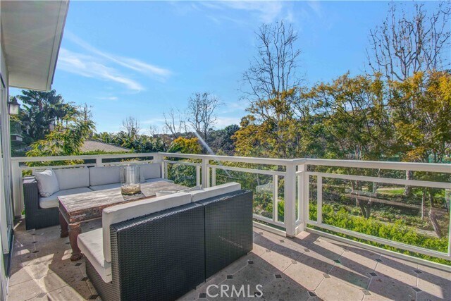 Building Photo - 255 Emerald Bay