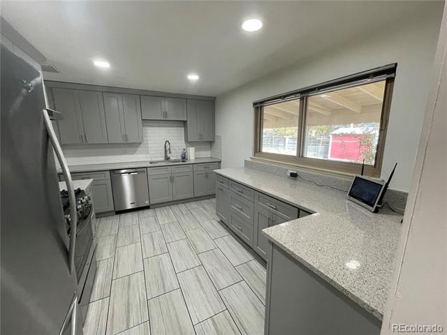 Building Photo - 3086 Victor St