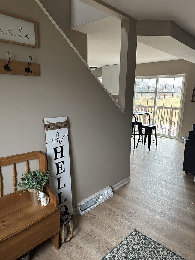 Building Photo - 102 Chancellor Ct