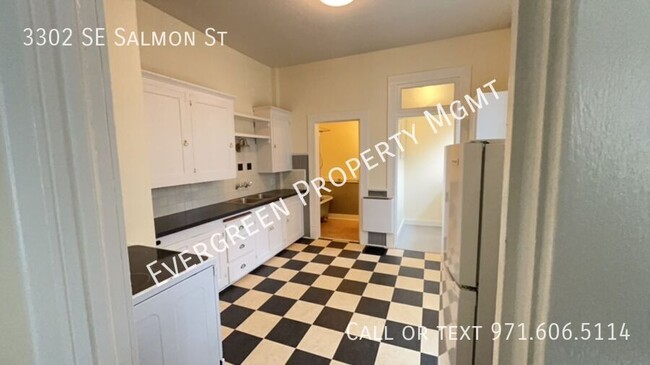 Building Photo - Charming 1BA Home Street Parking and Elect...