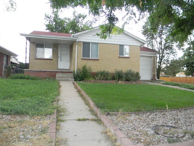 Building Photo - 2295 Ironton St