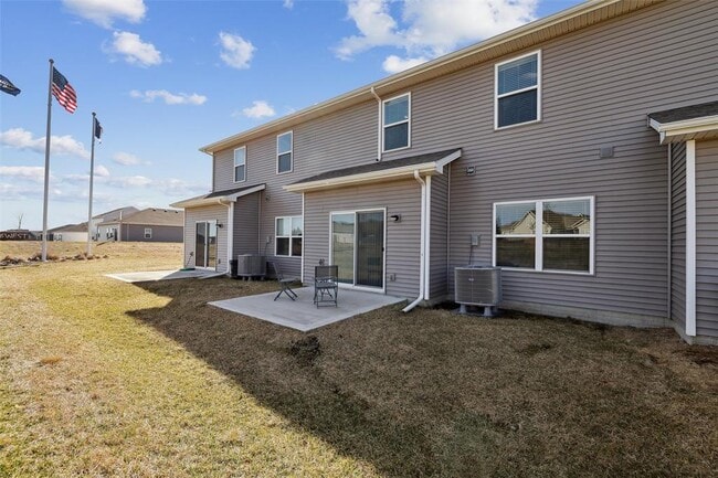 Building Photo - 2606 NW 35th Ln