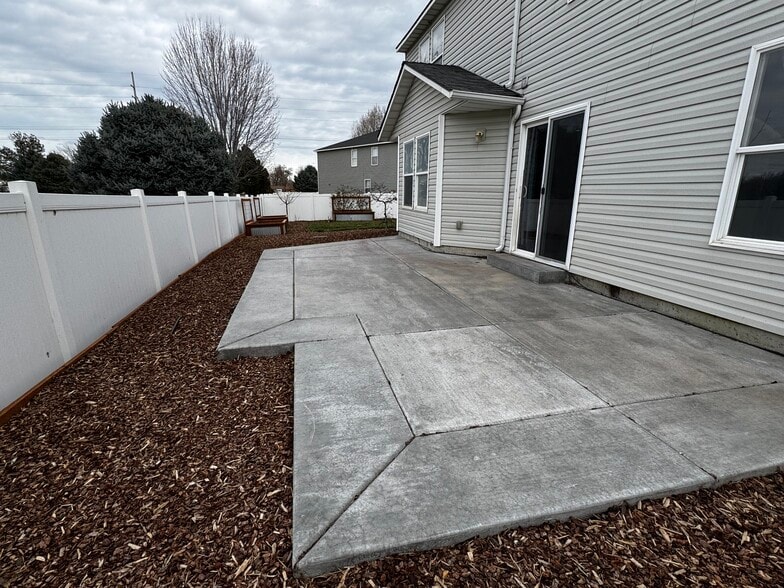 Building Photo - 172 W Tehuti Ct