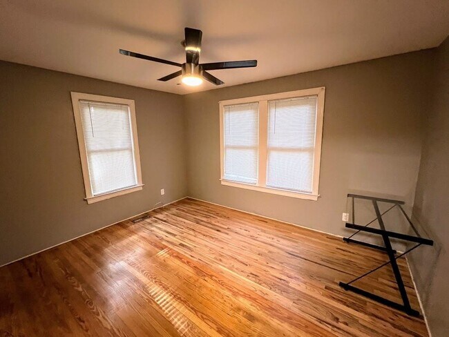 Building Photo - 119 Westridge Dr