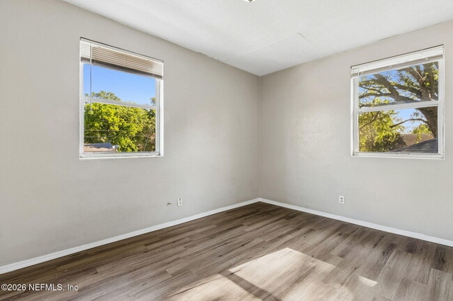 Building Photo - 1104 W 29th St