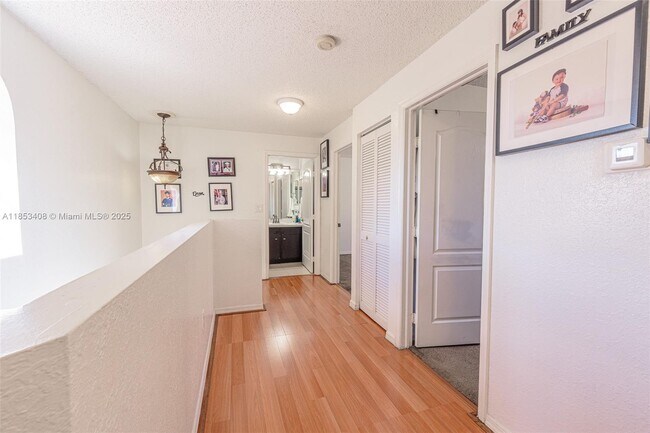 Building Photo - 9138 SW 167th Ct
