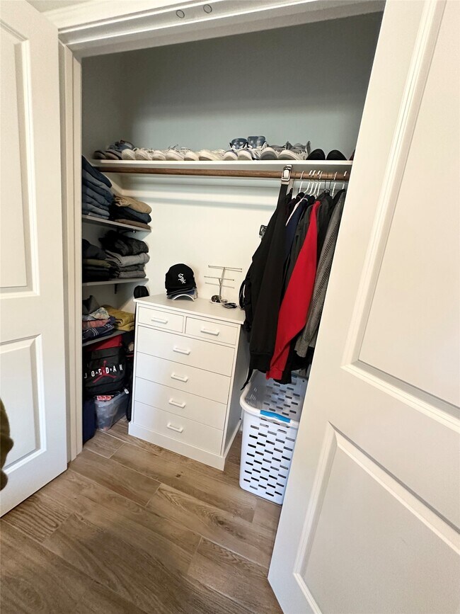 Building Photo - 844 Rd 5109