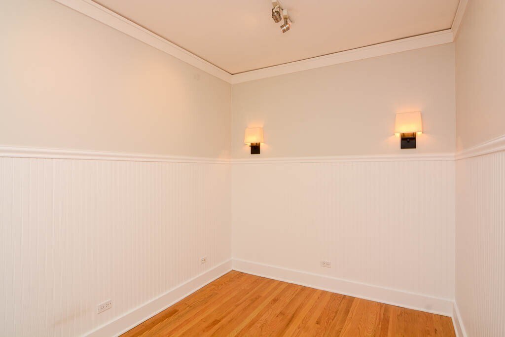 Building Photo - 3614 N Bosworth Ave