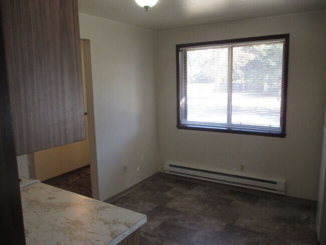 Building Photo - Paige - 13104