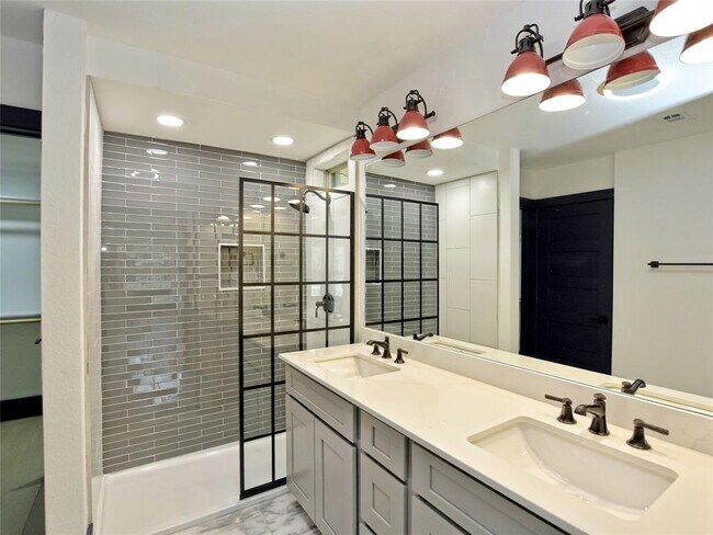 Building Photo - 11800 Tedford St