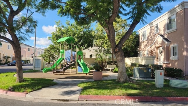 Building Photo - 14880 Honey Ct