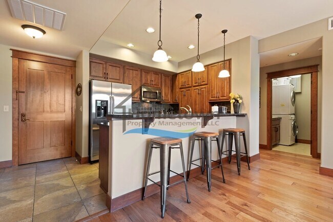Building Photo - Two Bed, Two Bath Luxury Riverstone Condo!