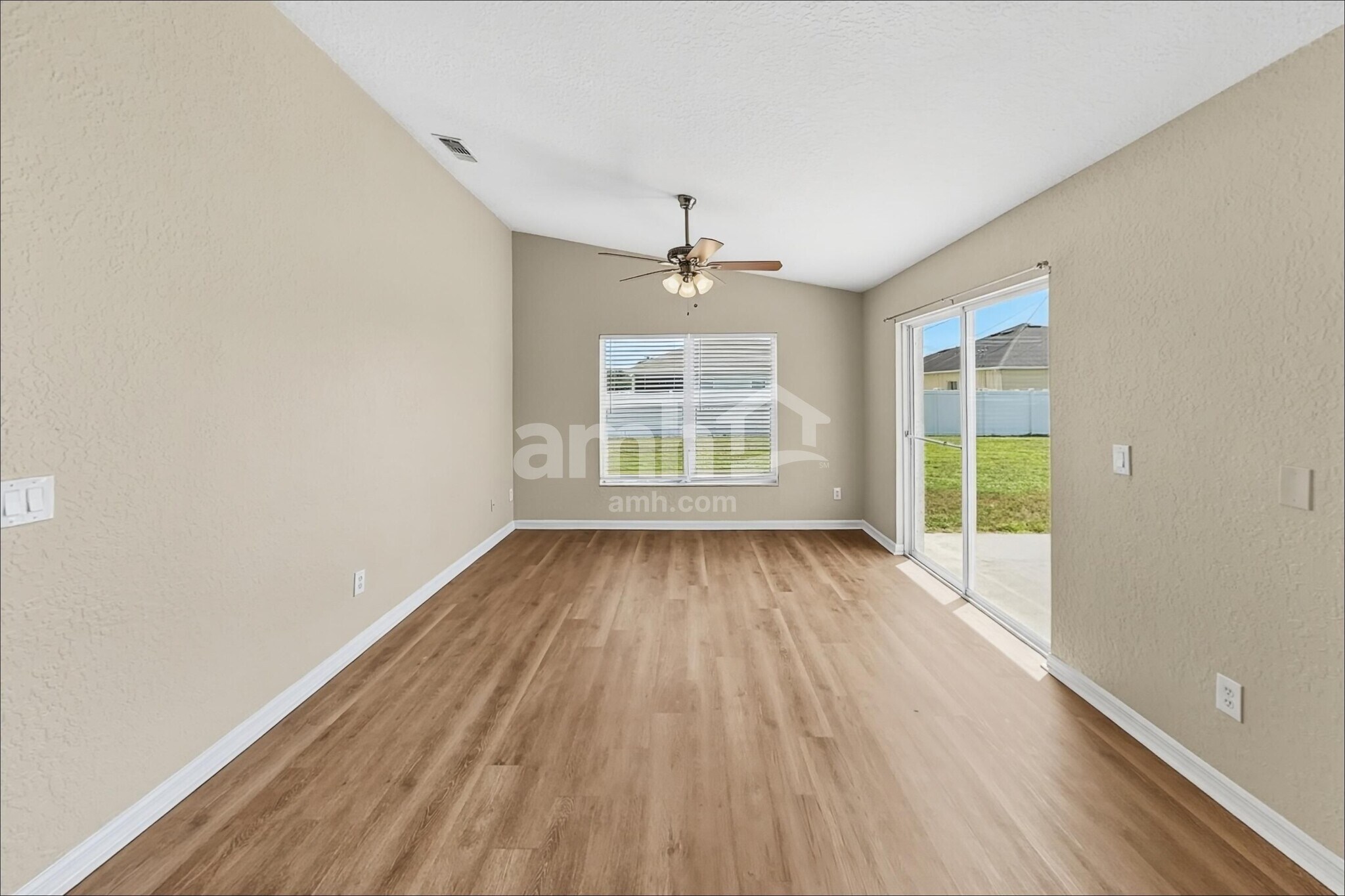 Building Photo - 3965 SW Laffite St