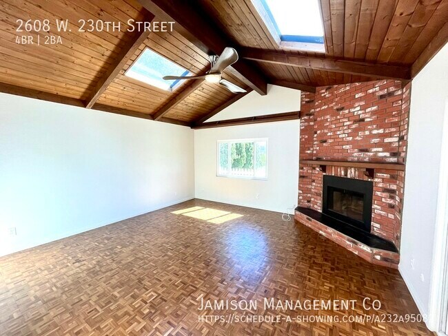 Building Photo - 2608 W 230th St