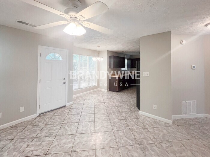 Building Photo - 627 Stonemill Manor