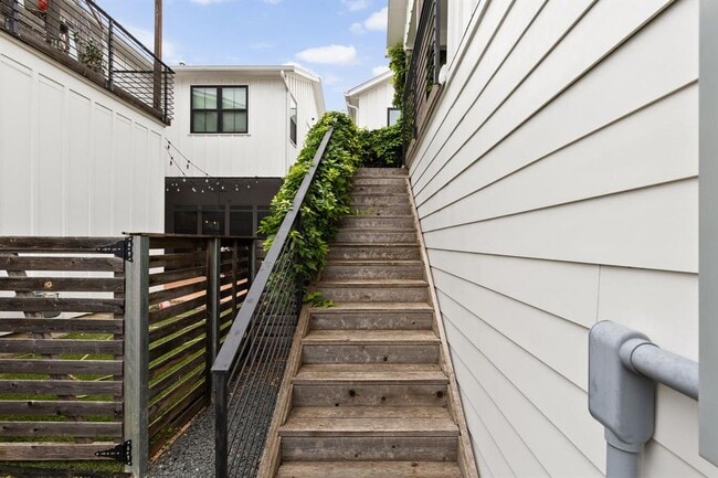 Building Photo - 4312 Tilley St