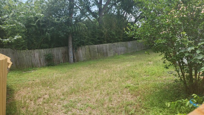 Building Photo - 1005 W MLK - House