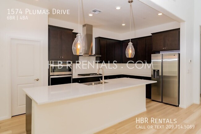 Building Photo - 1574 Plumas Dr