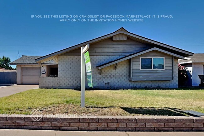 Building Photo - 8444 E Vernon Ave