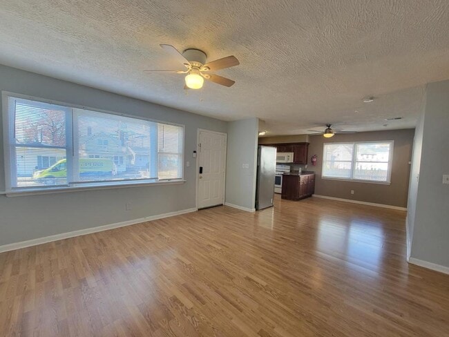 Building Photo - 62 Seabreeze Way