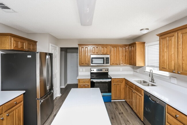 Building Photo - 8017 Jolie Dr