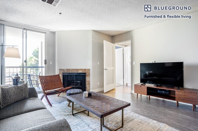Building Photo - 1660 N Wilton Pl