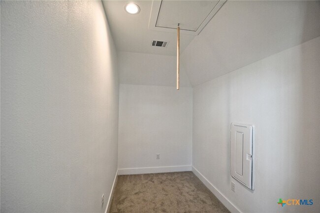 Building Photo - 421 Constance Dr