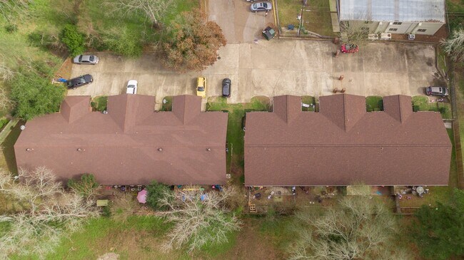 Building Photo - 2904 Old Houston Rd