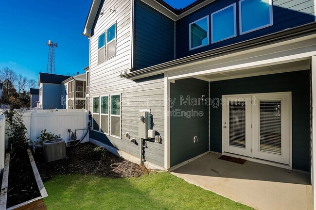 Building Photo - 616 Mount Blanc Way