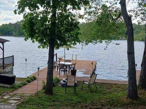 Building Photo - 8712 Lake Dr SW