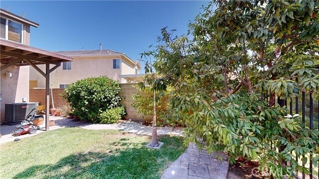 Building Photo - 7960 Shadow Trails Ln