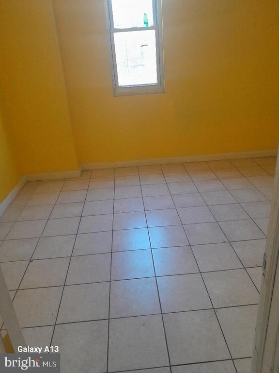 Building Photo - 2500-2 Kensington Ave