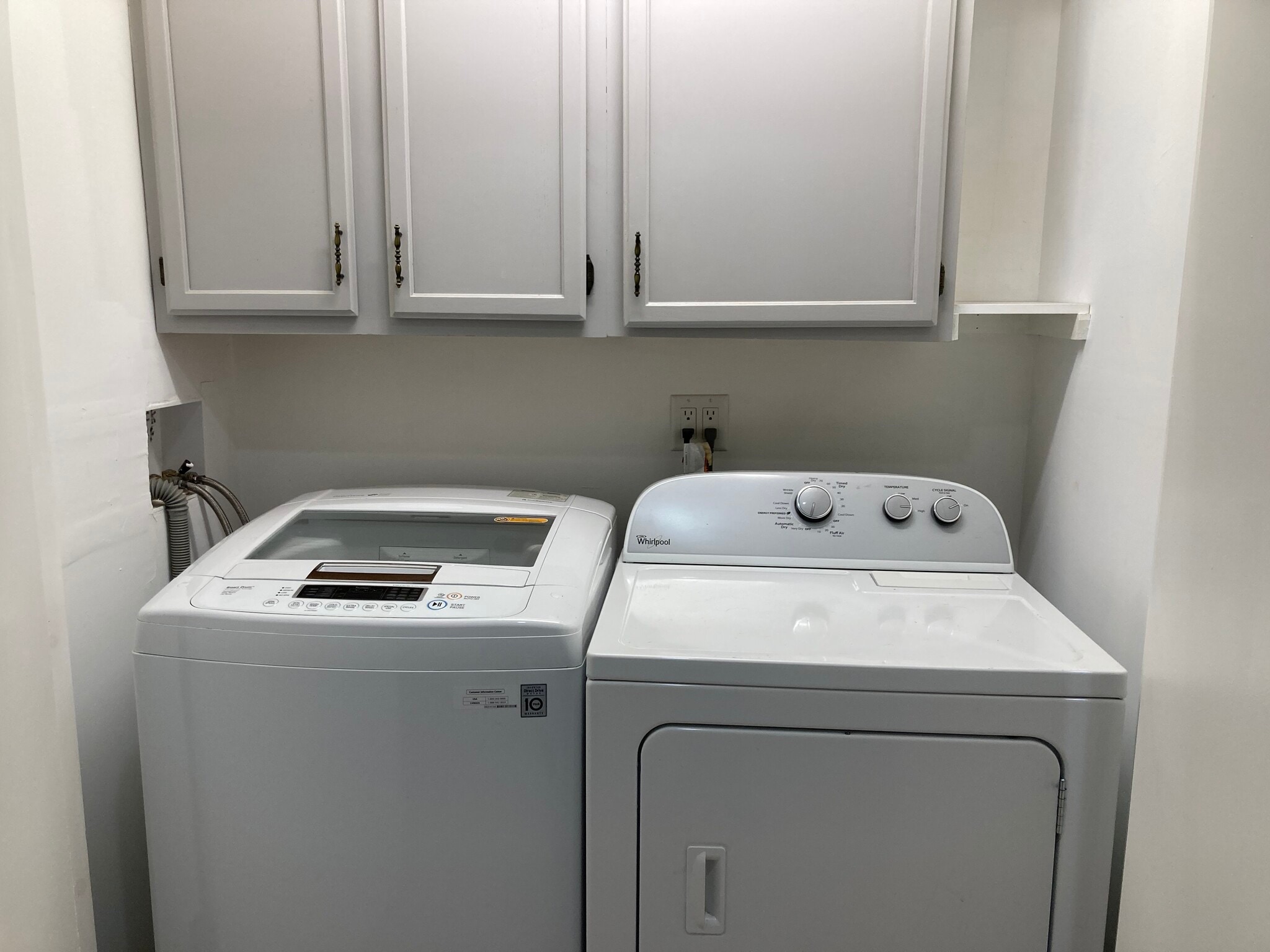Laundry - 1439 Brown St