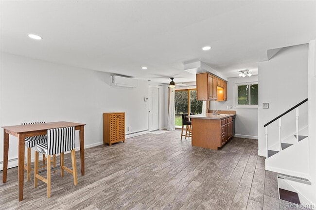 Building Photo - 25690 Glamorgan Dr